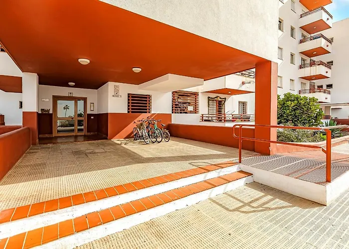 Апартаменты Luxury 3 Bedroom Perla Del Mar *