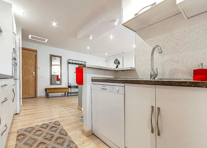 Luxury 3 Bedroom Perla Del Mar 阿德耶