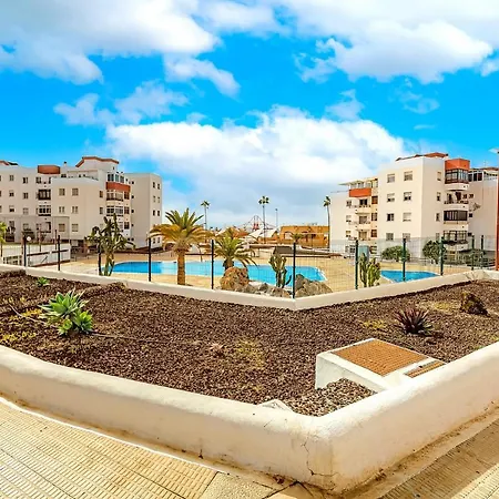 Luxury 3 Bedroom Perla Del Mar 아파트